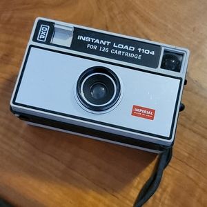 Imperial Instant Load 1104 126 Vintage Film Camera